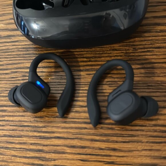 Translator Wireless Earbuds NEW - Picture 3 of 10